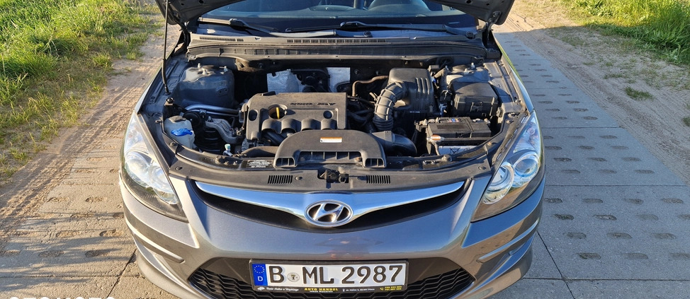 Hyundai I30 cena 20900 przebieg: 181000, rok produkcji 2011 z Bytów małe 781
